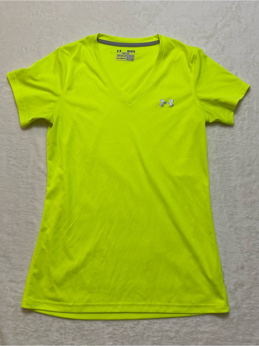 Under Armour Neon Yellow Heatgear Semi-Fitted V-neck Short Sleeve Women’s Medium